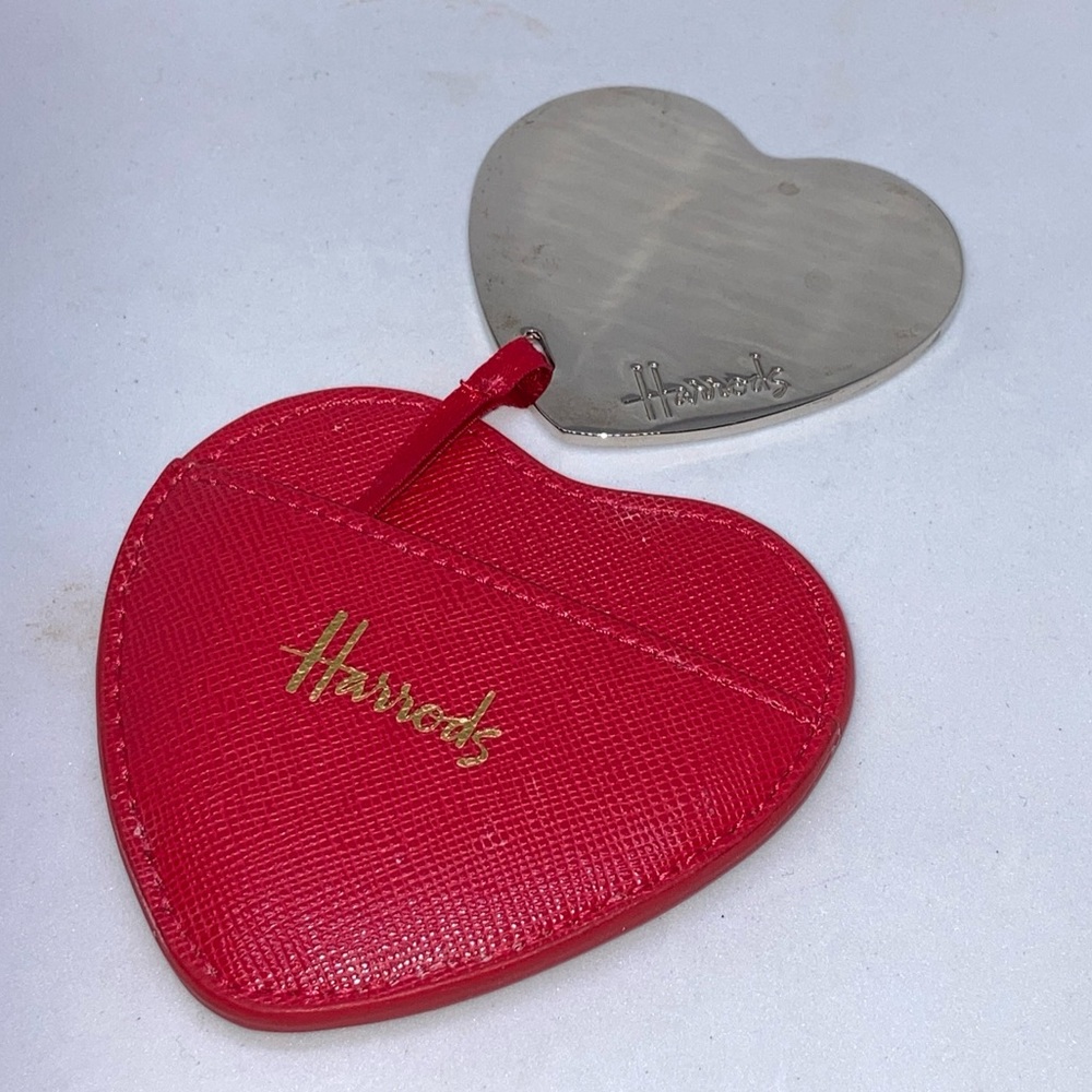 Harrods Heart compact metal mirror
Faux leather case Travel, makeup mirror